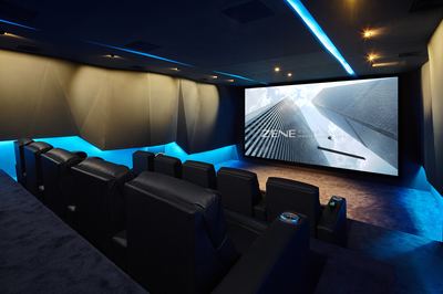 打造沉浸式家庭影院 從設備選擇到完美放映的全攻略